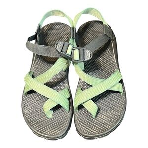 Chaco Women's Z/Cloud 2 Adjustable Strap Cushioned Sandal Green Outdoor Hiking